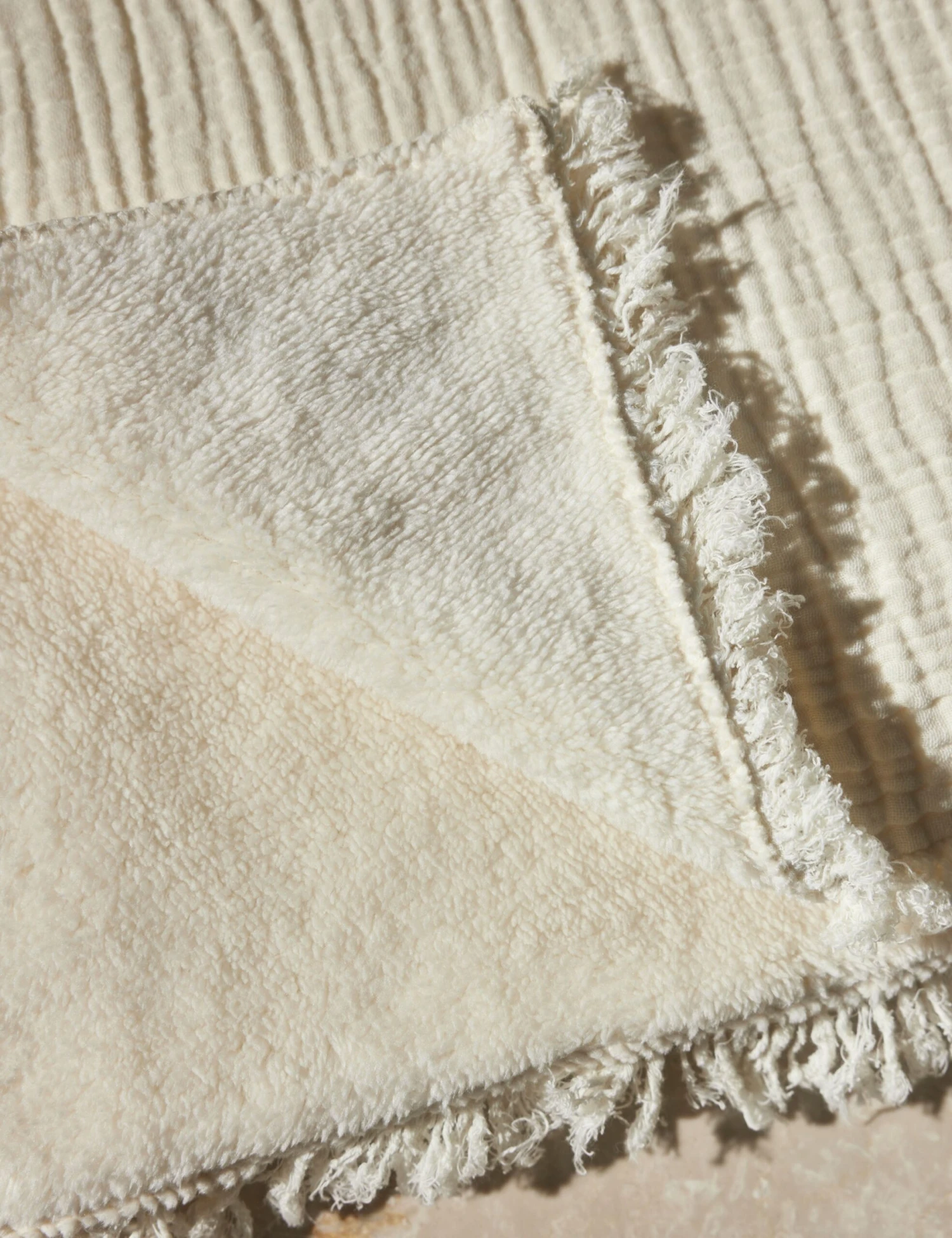 Alaia Sherpa Throw By House No. 23 - Image 16