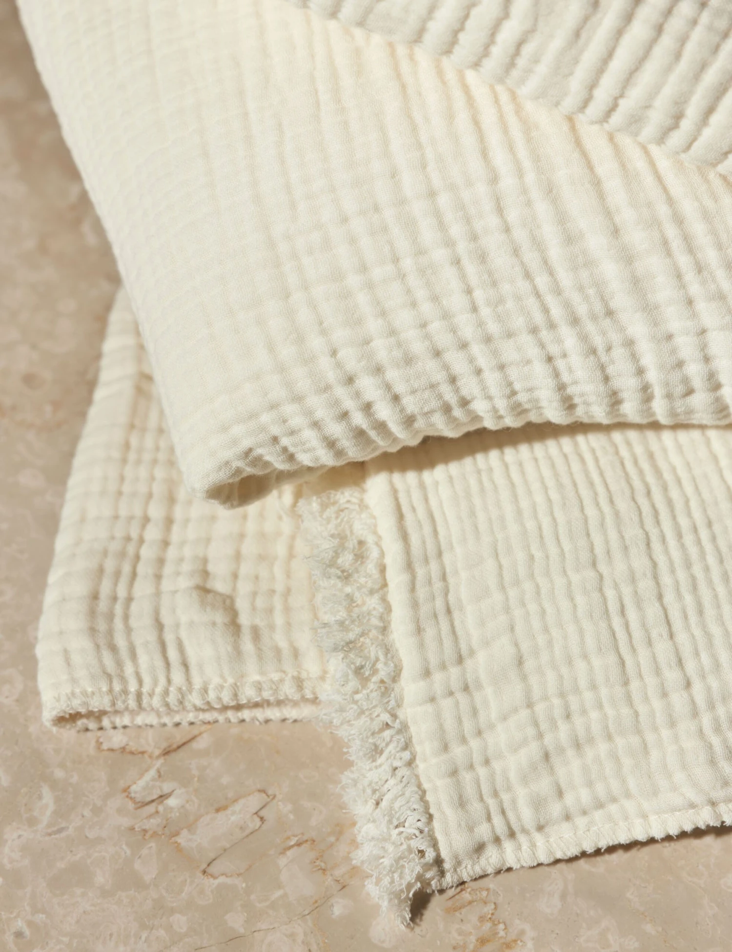 Alaia Sherpa Throw By House No. 23 - Image 15