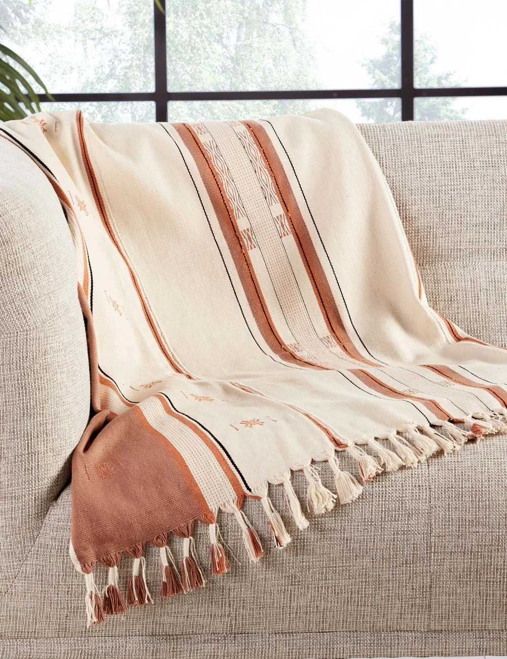 Mosha Throw - Image 2
