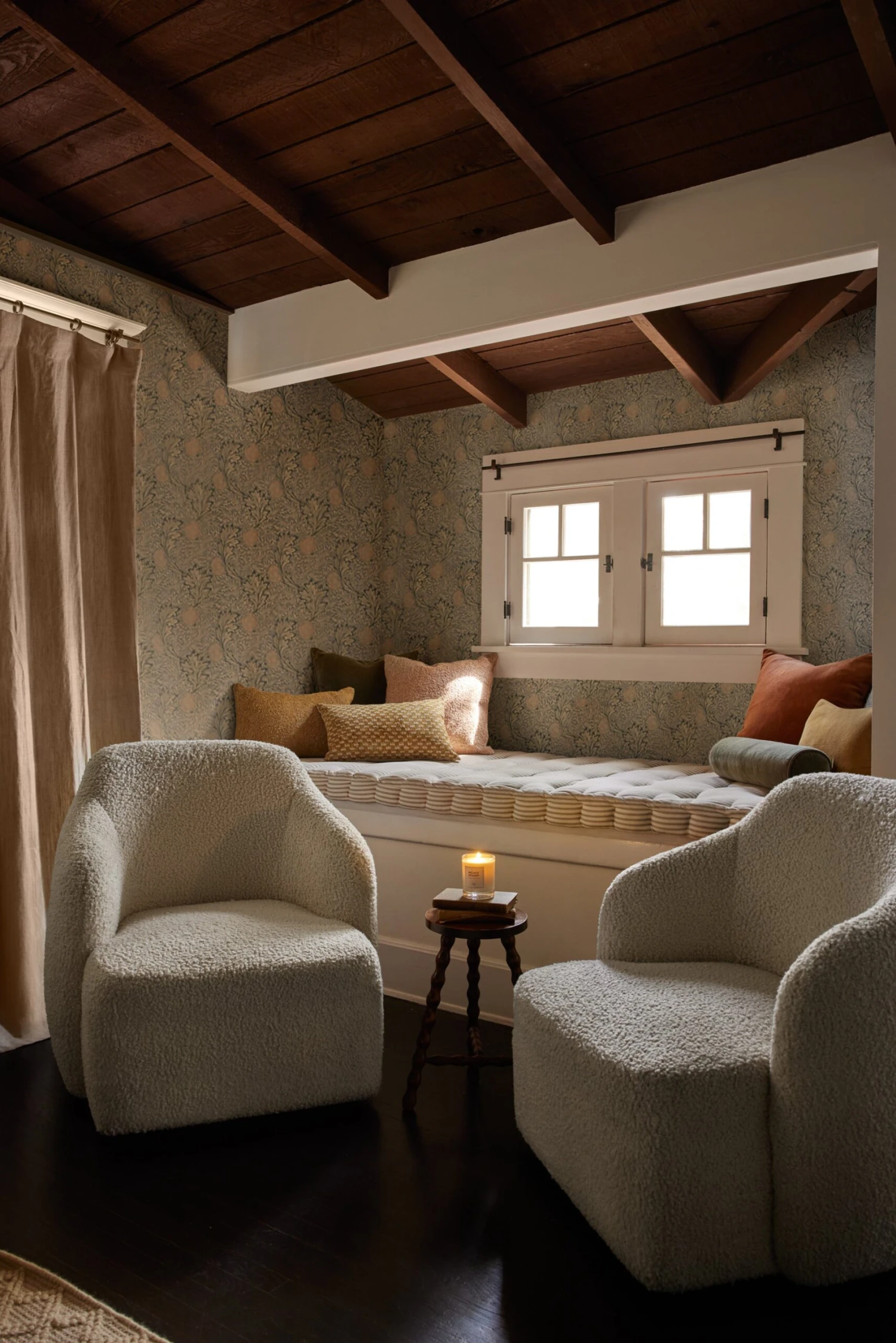 Morris & Co. Apple Wallpaper - Image 3