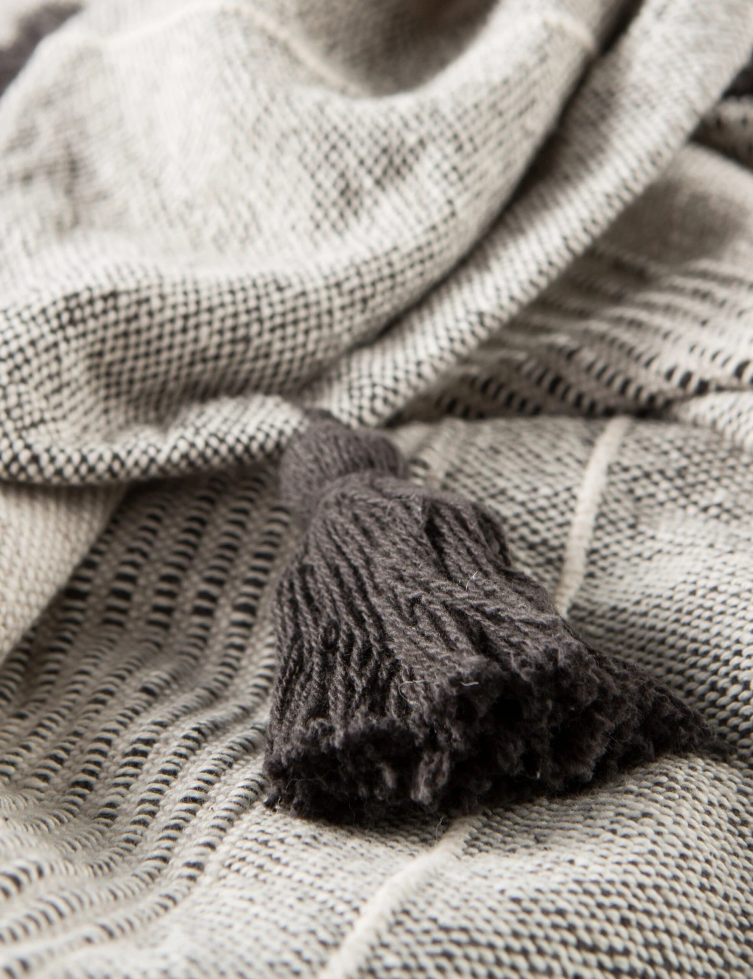 Huda Throw - Image 4